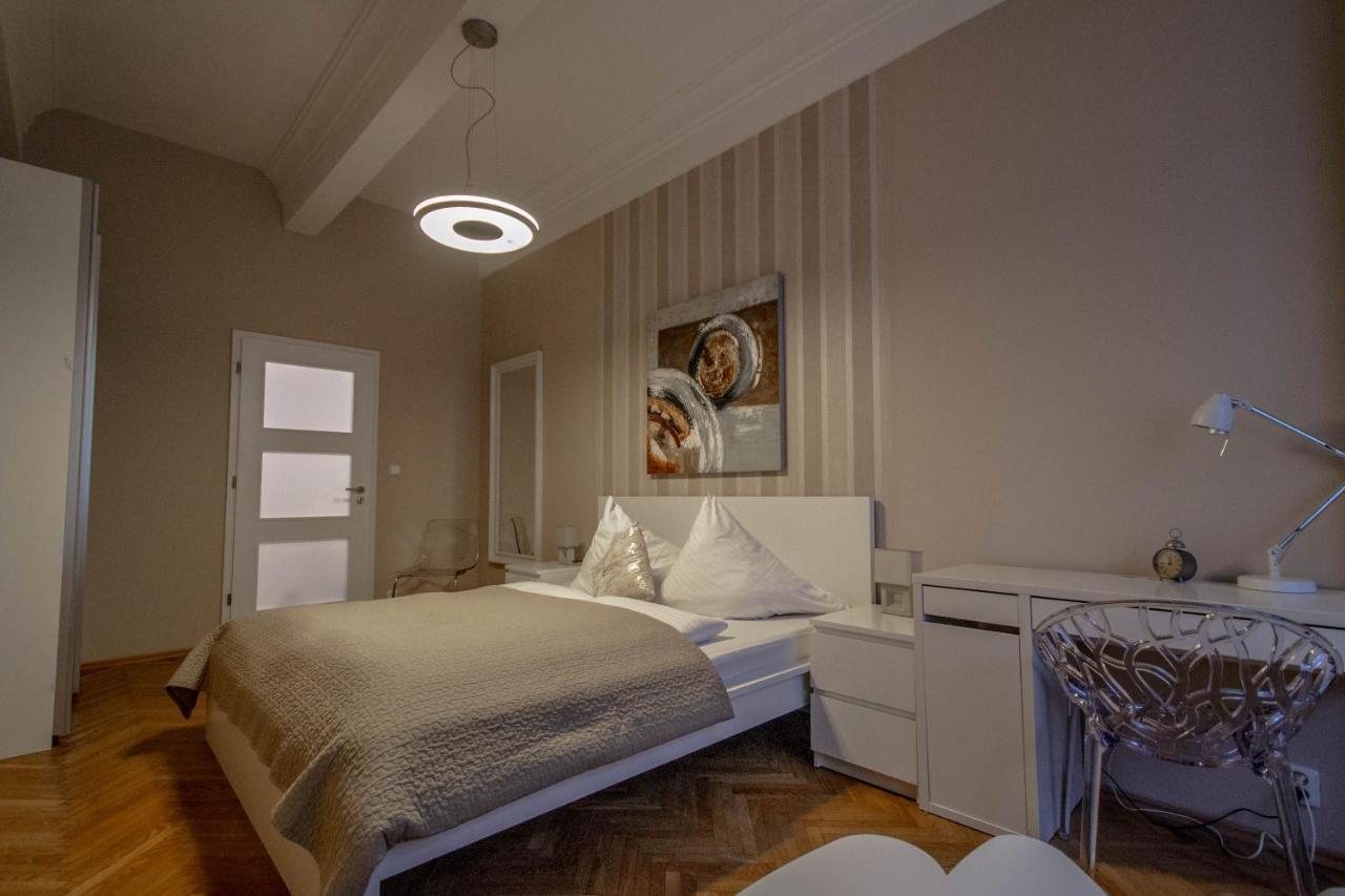 Design Apartment By Ruterra Prague Exterior photo